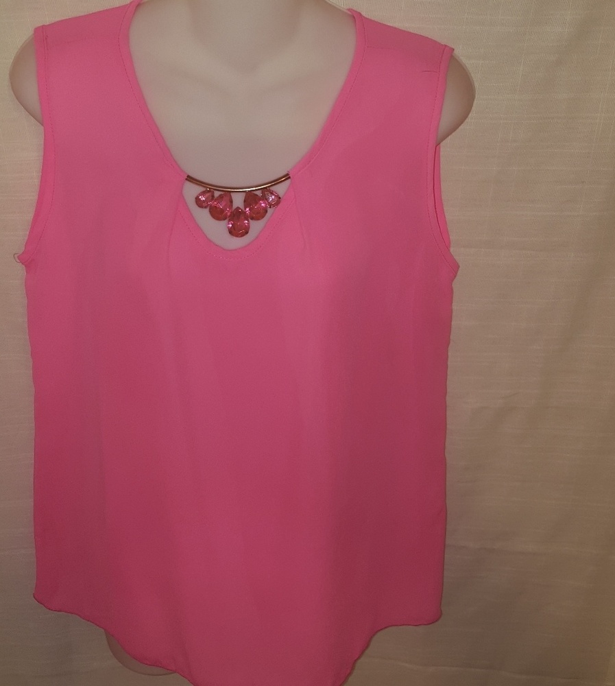 Style me| pink top |size medium |new without tags
